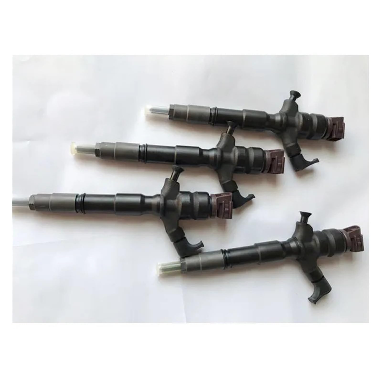 Amazon.co.jp: コモンレールインジェクター 23670-30440 23670-39435